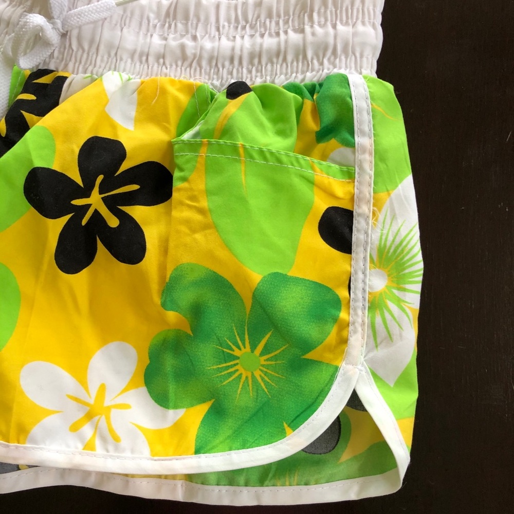 New Italian Girl’s Dri-Fit Athletic Floral Shorts - Picture 14 of 16